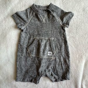 Baby Gap Gray Sweatshirt ShortsRomper Sz 3-6 Months